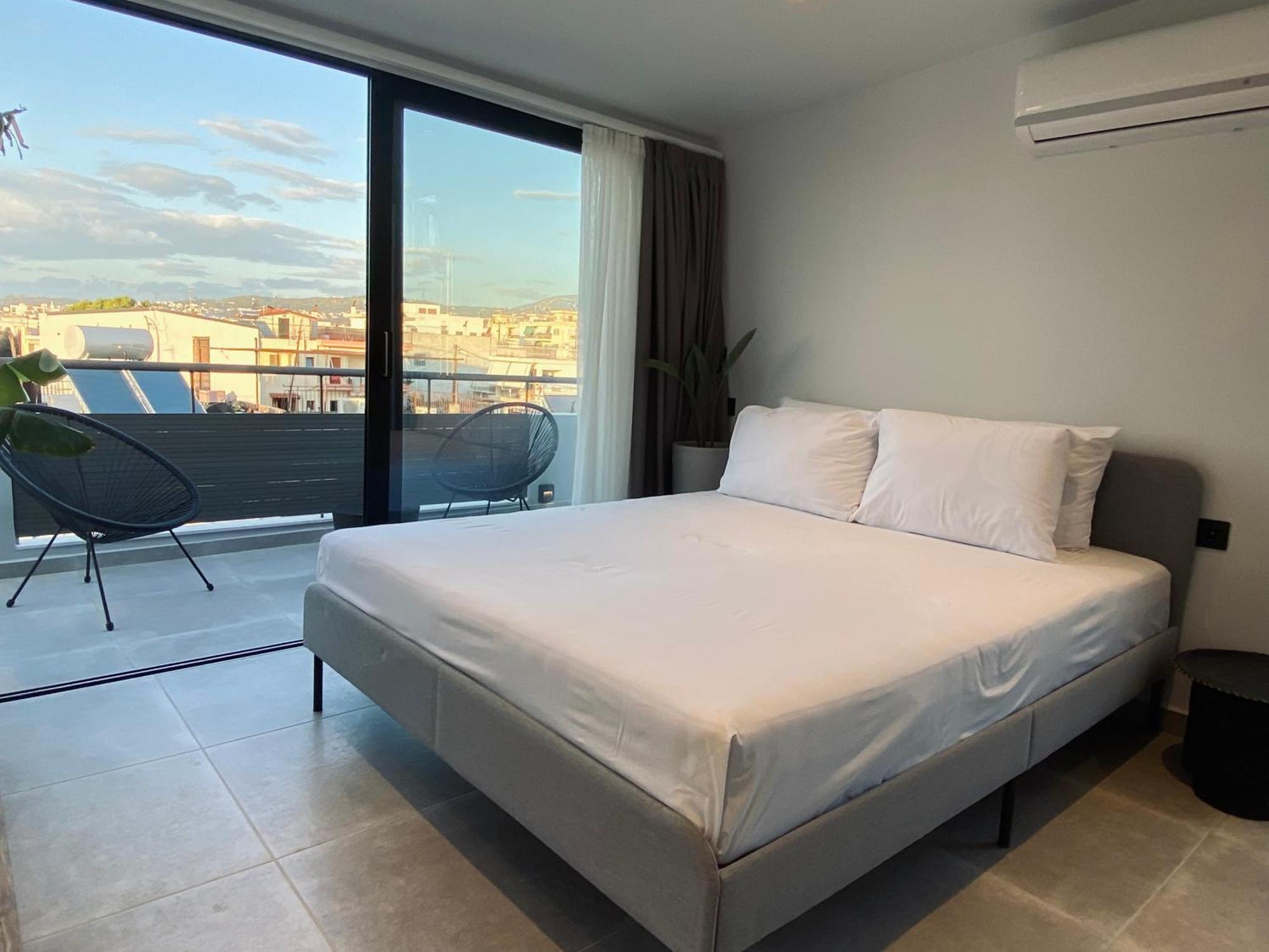 Hyperion Penthouse Apartment พาทรา ภายนอก รูปภาพ